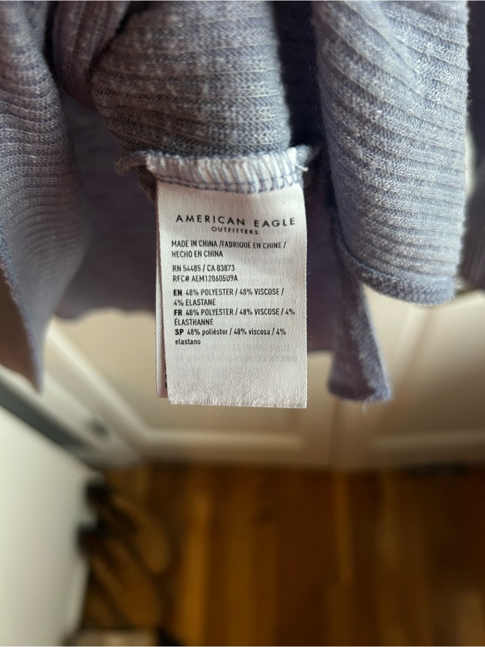 American Eagle Outfitters Women's Gray Waffle V-Neck Henley - Picture 5 of 5